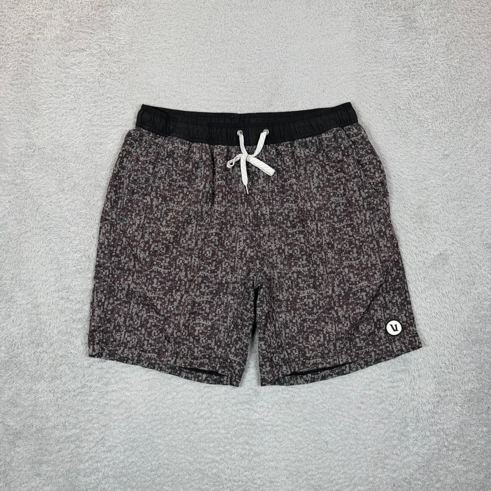 Vuori Kore Shorts Mens Large Charcoal Grey Digital Mosaic V302 Lined 7.5 Inseam